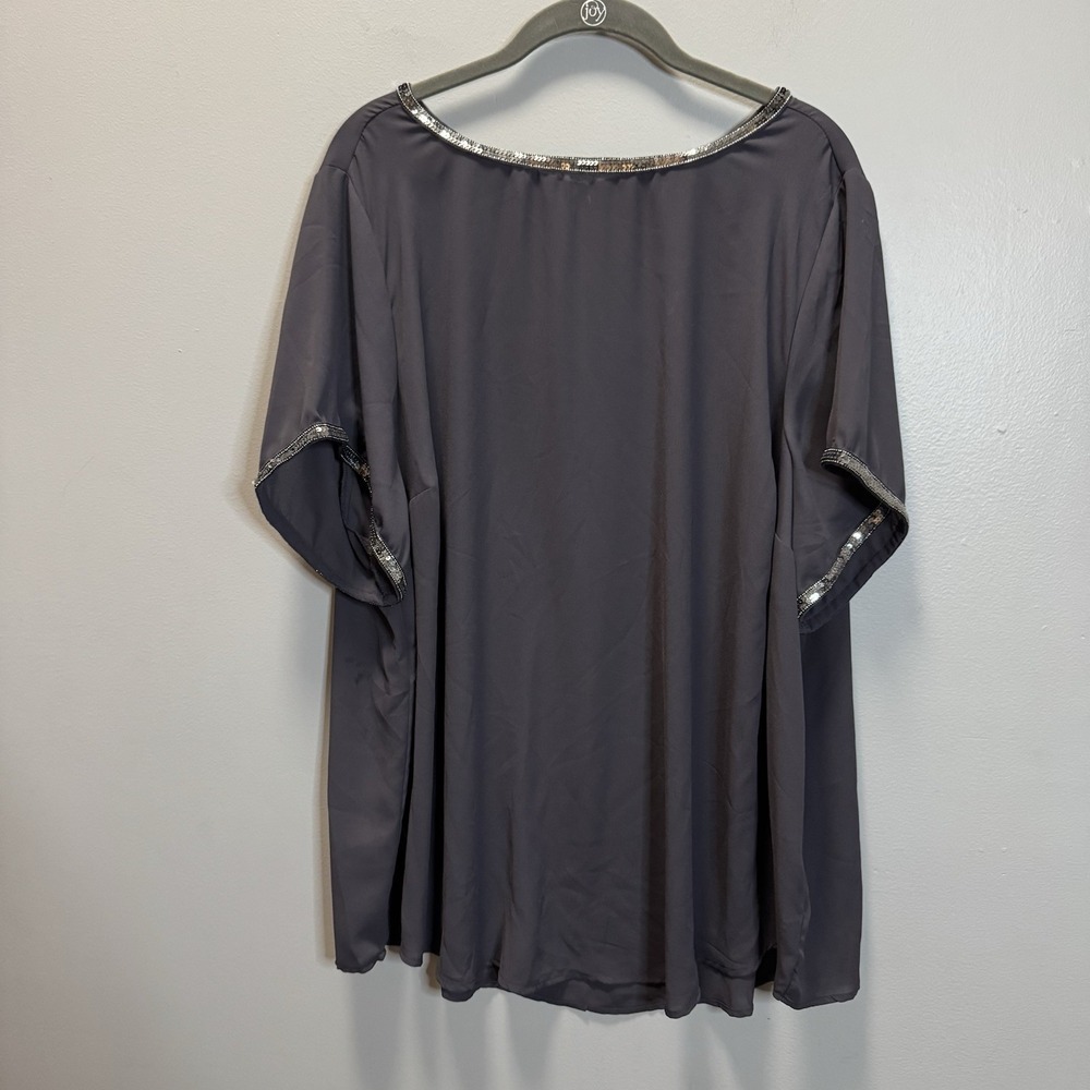 Torrid‎ Women's Top Plus SZ 3 Dark Gray Cap Sleeve Blouse Silver Sequins&Sleeves
